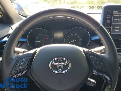 Used 2019 Toyota C-HR XLE FWD image 19