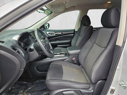 Used 2019 Nissan Pathfinder S FWD image 19