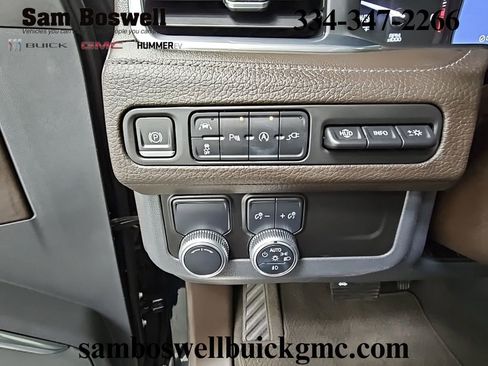 Used 2021 GMC Yukon Denali w/ Denali Premium Package image 30