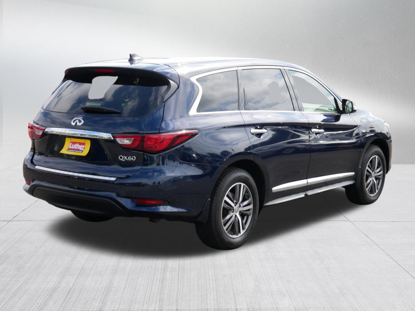 Used 2017 INFINITI QX60 Luxe AWD/4WD image 7