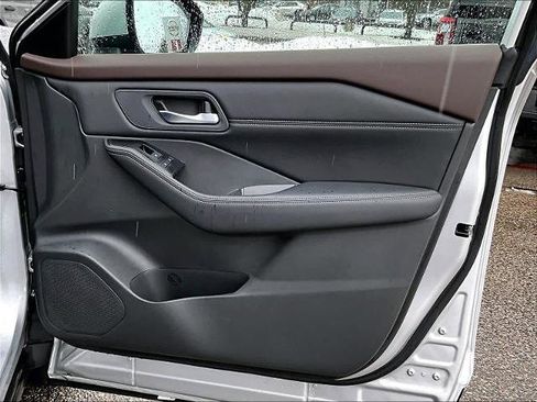 Certified 2023 Nissan Rogue SV w/ SV Premium B Package image 12