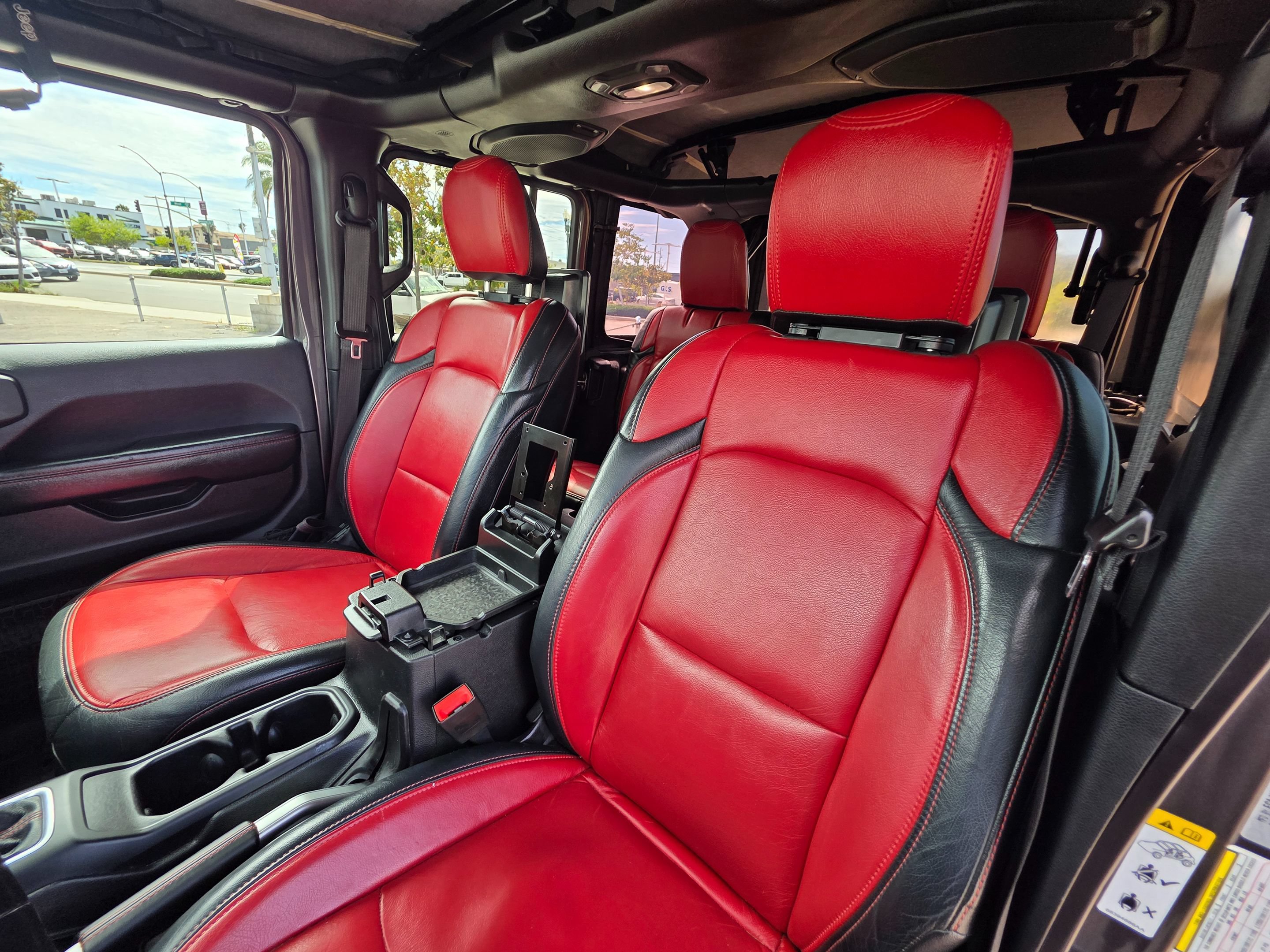 Used 2018 Jeep Wrangler Unlimited Rubicon w/ Dual Top Group AWD/4WD image 20