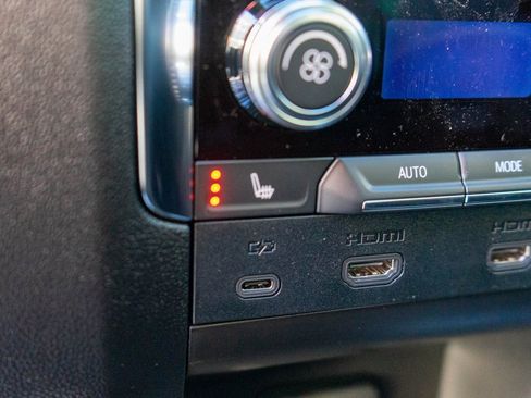 New 2026 GMC Yukon XL Elevation w/ Elevation Premium Package image 17