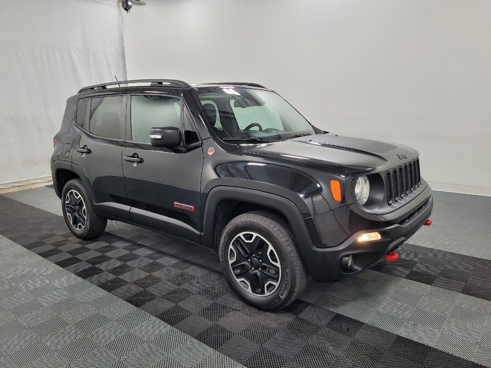 Used 2016 Jeep Renegade Trailhawk w/ Premium Trailhawk Package AWD/4WD image 11