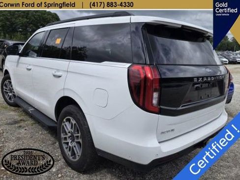 Used 2025 Ford Expedition Active AWD/4WD image 4