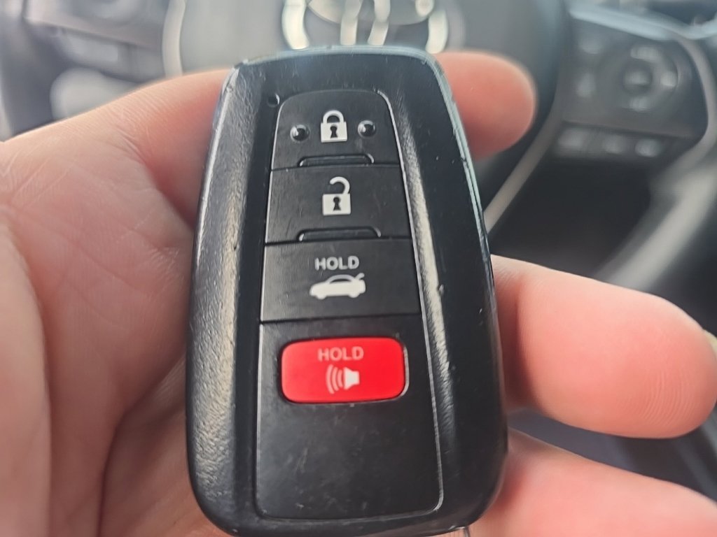 Used 2023 Toyota Camry SE w/ Convenience Package FWD image 19