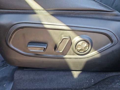 Used 2022 Jeep Grand Cherokee Trailhawk w/ Luxury Tech Group III image 18