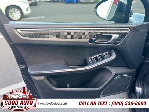 Used 2017 Porsche Macan GTS image 5