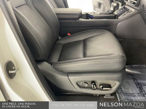 Used 2024 Lexus GX 550 AWD/4WD image 30