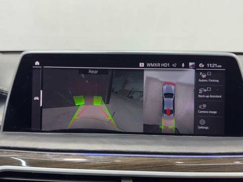 Used 2020 BMW 740i w/ Premium Package RWD image 30