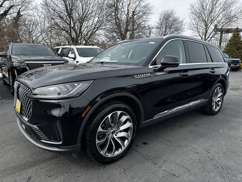 Certified 2025 Lincoln Aviator Reserve image 9