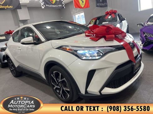Used 2021 Toyota C-HR XLE image 34