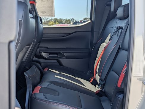 Used 2025 Ford Ranger Raptor image 15