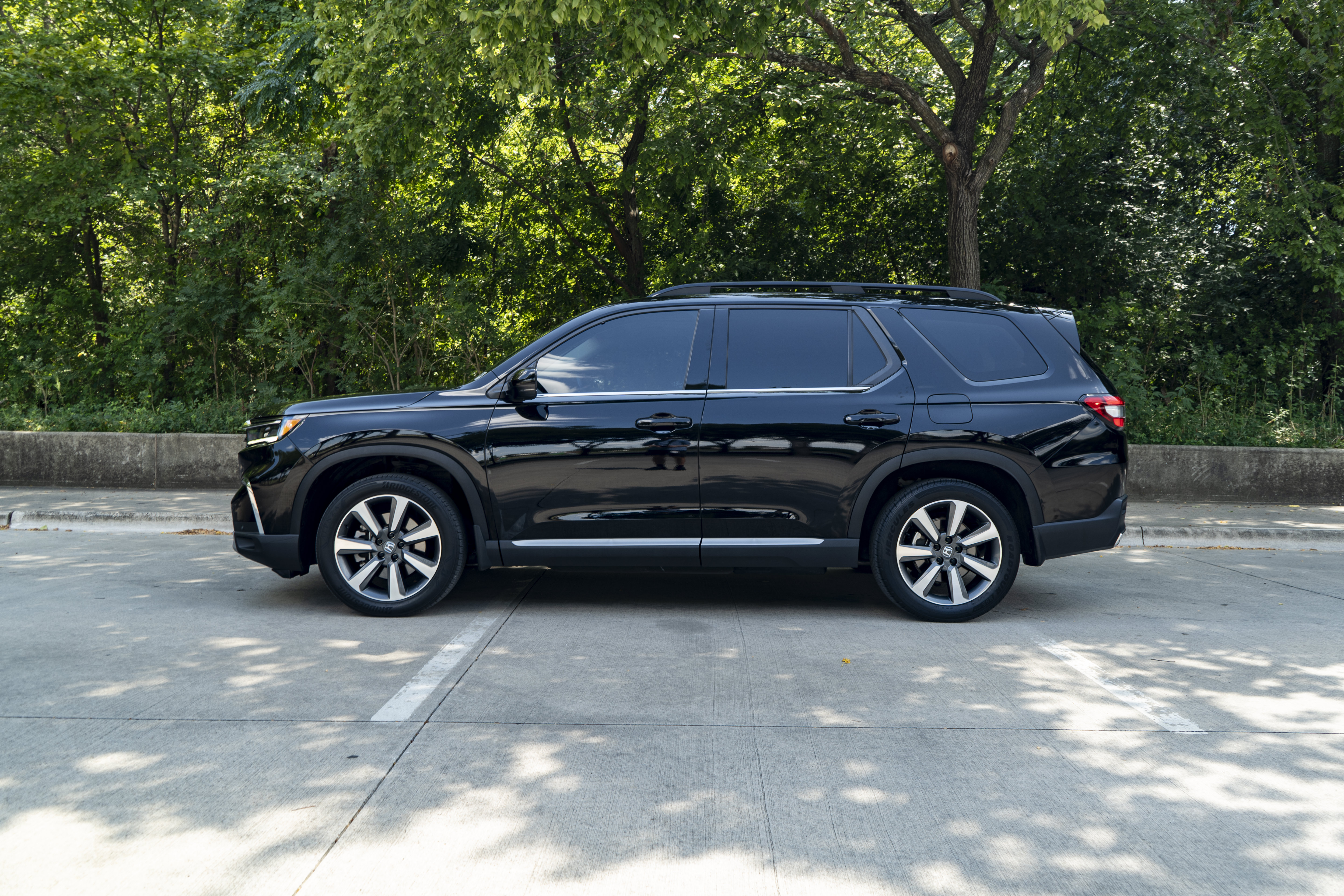 Certified 2025 Honda Pilot Elite image 6