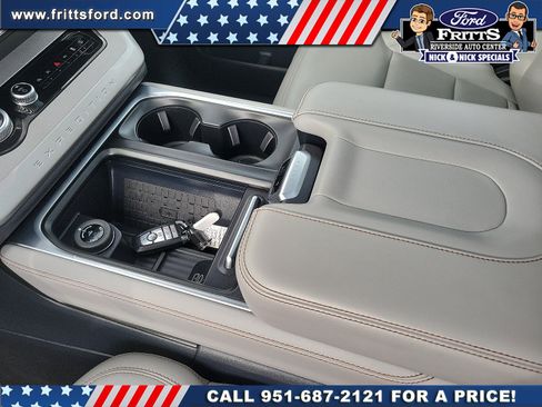 Certified 2025 Ford Expedition Active AWD/4WD image 8