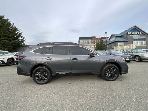 Certified 2022 Subaru Outback Onyx Edition XT w/ Popular Package #2 image 10