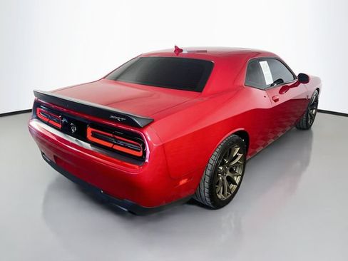 Used 2016 Dodge Challenger SRT Hellcat RWD image 8