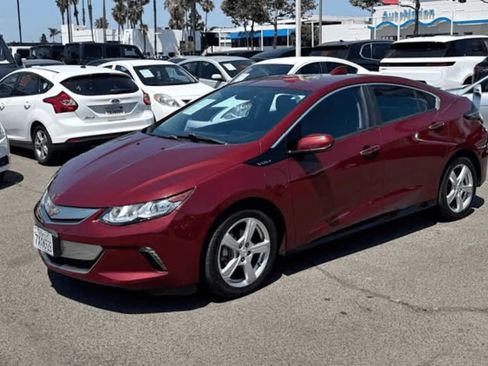 Used 2017 Chevrolet Volt LT FWD image 2