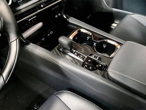 New 2026 Lexus RX 450h AWD image 8