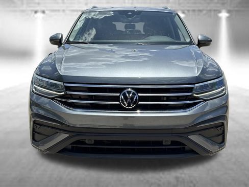Used 2024 Volkswagen Tiguan SE FWD image 8