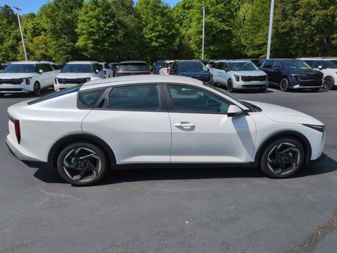 New 2025 Kia K4 EX FWD image 8