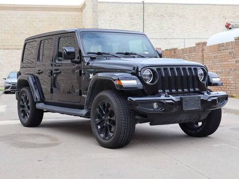 Used 2021 Jeep Wrangler Unlimited Sahara AWD/4WD image 2