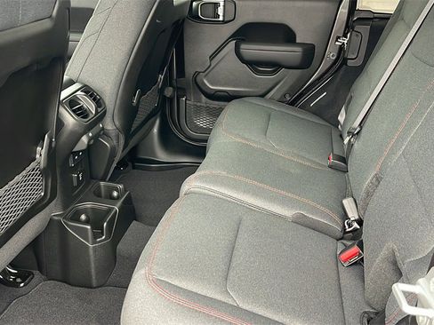 New 2025 Jeep Wrangler Unlimited Rubicon w/ Steel Bumper Group image 11