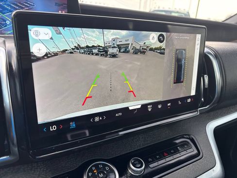 Used 2025 Ford Expedition Tremor AWD/4WD image 31