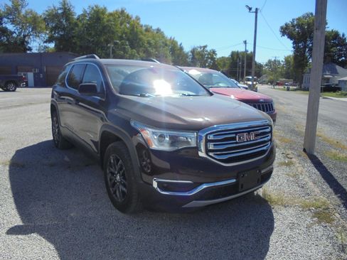 Used 2018 GMC Acadia SLT image 3
