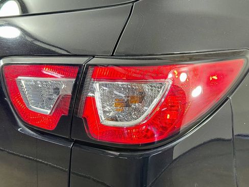 Used 2016 Chevrolet Traverse LT FWD image 32