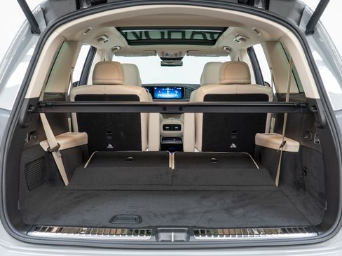 New 2026 Mercedes-Benz GLS 450 4MATIC image 10