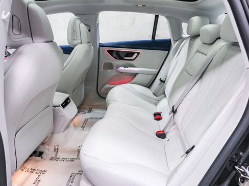 Certified 2023 Mercedes-Benz EQE 500 4MATIC Sedan image 22