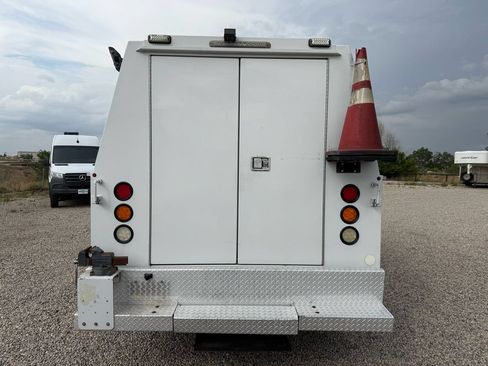 Used 2017 Mercedes-Benz Sprinter 3500 w/ Suspension Package II image 9