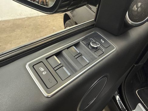 Used 2016 Land Rover Range Rover Autobiography AWD/4WD image 24