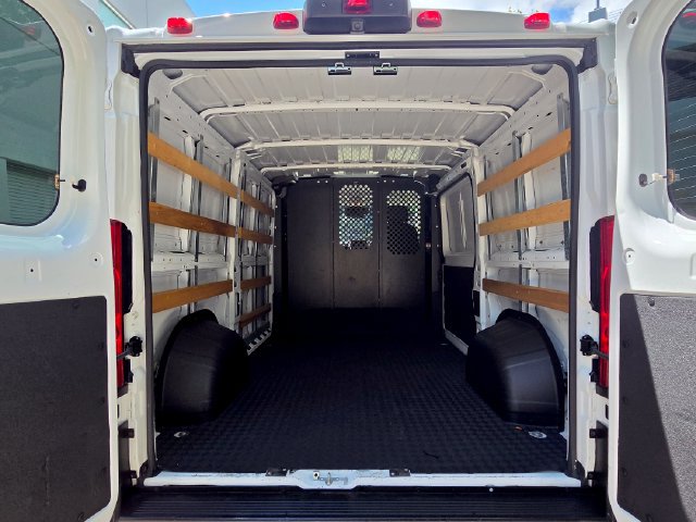 Used 2025 RAM ProMaster 2500 w/ U-Haul Equipment Group FWD image 23