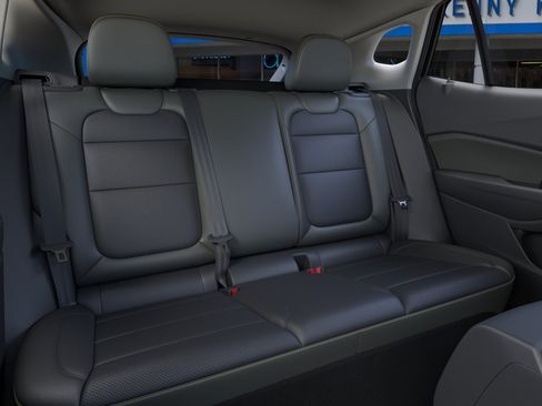 New 2026 Chevrolet Trax ACTIV w/ Driver Confidence Package FWD image 17