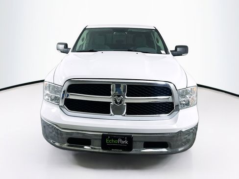 Used 2020 RAM 1500 Classic SLT w/ Luxury Group image 2