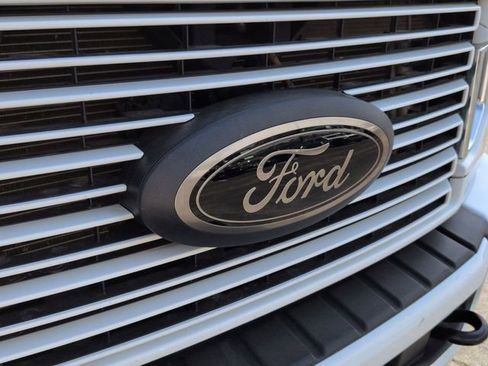 Used 2021 Ford F350 Lariat w/ Lariat Ultimate Package image 45