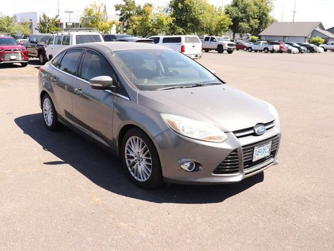 Used 2012 Ford Focus SEL FWD image 3