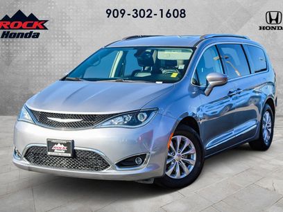 Used 2018 Chrysler Pacifica Touring-L