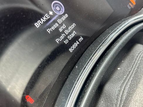 Used 2019 Jeep Grand Cherokee Limited AWD/4WD image 4