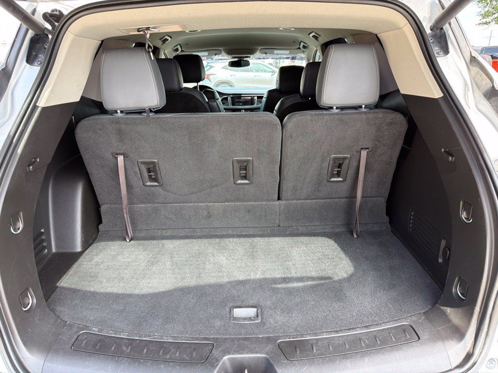 Used 2019 Buick Enclave Essence FWD image 34