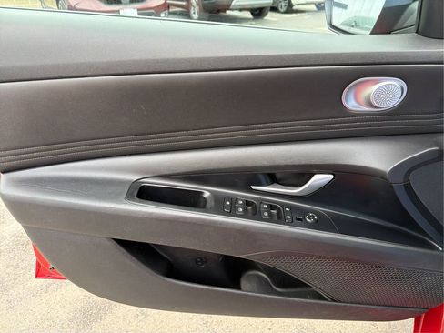 Used 2022 Hyundai Elantra SEL w/ Convenience Package image 20