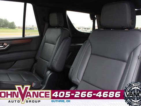 Used 2025 GMC Yukon Denali AWD/4WD image 23