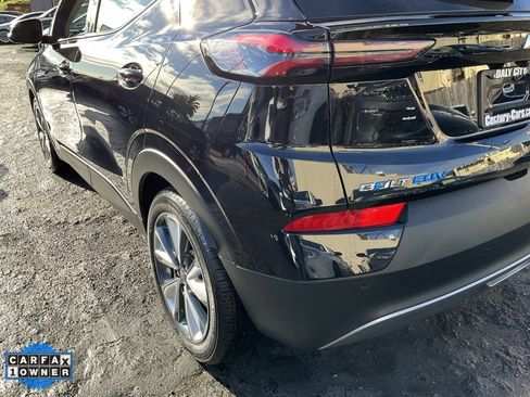 Used 2022 Chevrolet Bolt EUV LT w/ Convenience Package image 79