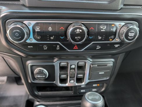 Used 2020 Jeep Wrangler Unlimited Sport AWD/4WD image 22