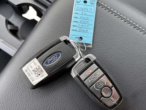 Used 2026 Ford F250 Lariat w/ Lariat Ultimate Package AWD/4WD image 31