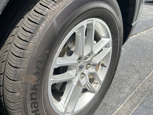Used 2026 Ford Explorer Active RWD image 10