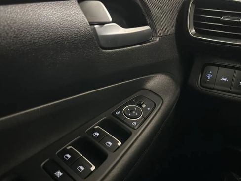 Used 2020 Hyundai Santa Fe SE FWD image 16