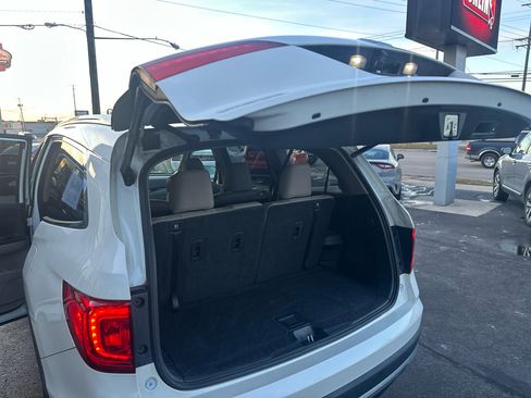 Used 2017 Honda Pilot Touring image 68
